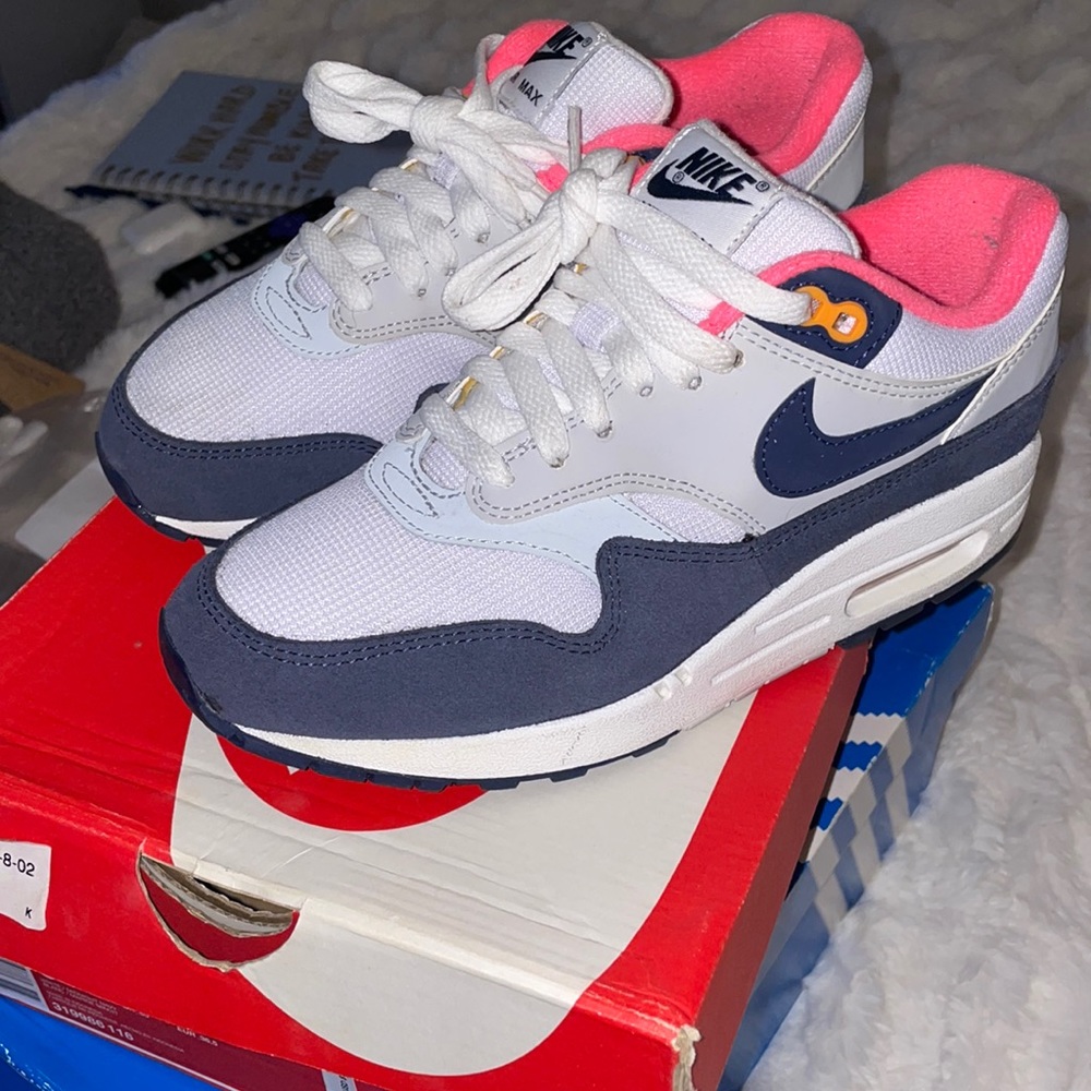 Womens air max 1